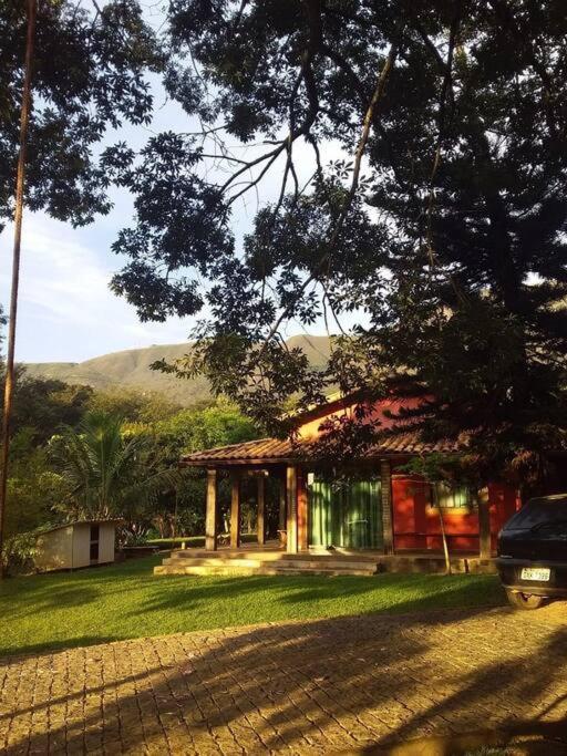 Sitio Da Tia Lucia Perto Da Montanha Villa Brumadinho Luaran gambar